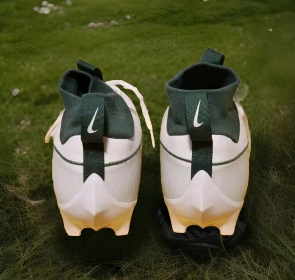 Back view of Nike Vapor Edge Pro 360 cleats featuring a sleek design and supportive collar